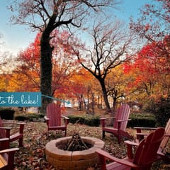 Private Oasis! 2 houses! Private dock! reunions/weddings/events!